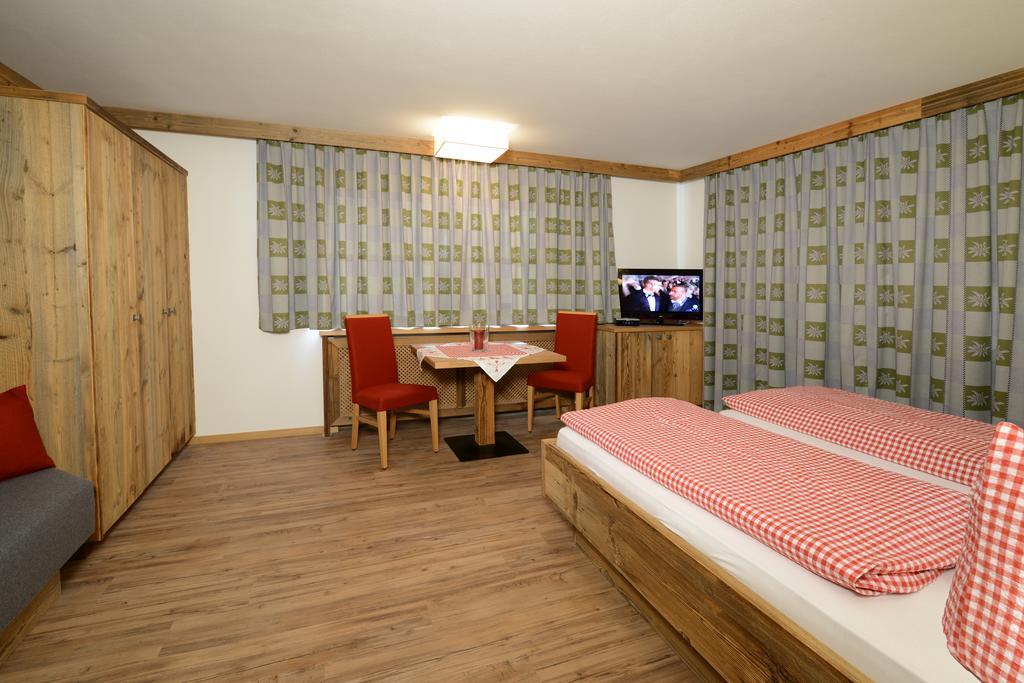 Haus Panorama Daire Reit im Winkl Oda fotoğraf